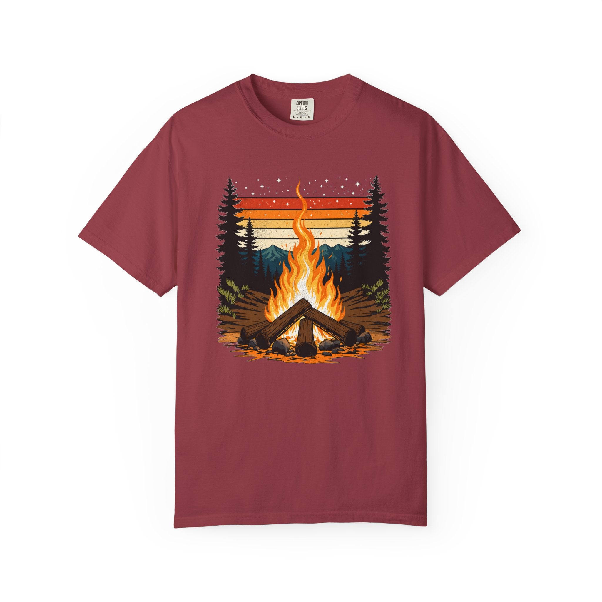 Campfire Retro Sky – Vintage Mountain Sunset Comfort Colors Tee