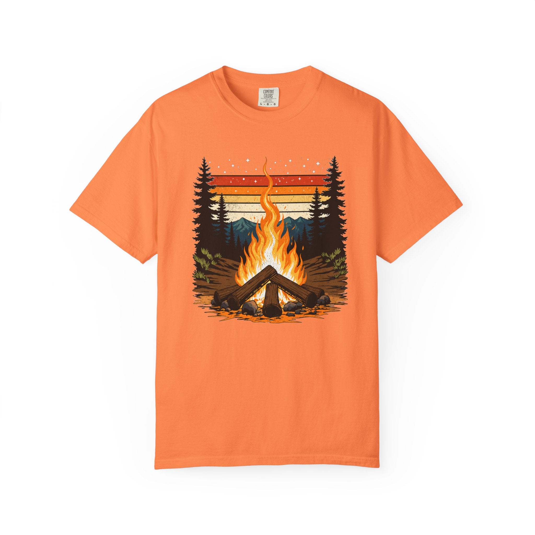 Campfire Retro Sky – Vintage Mountain Sunset Comfort Colors Tee