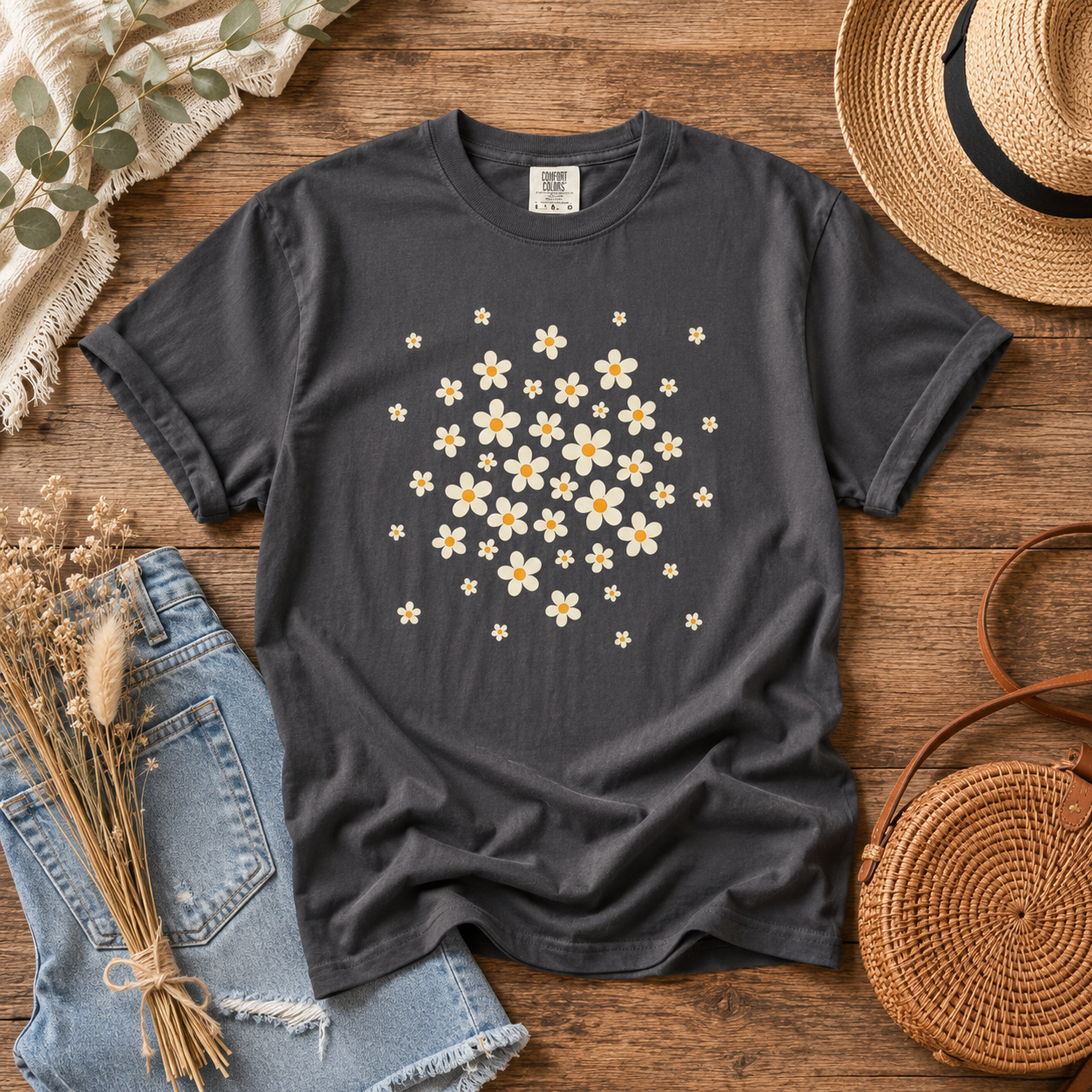 Daisy Scatter Tee