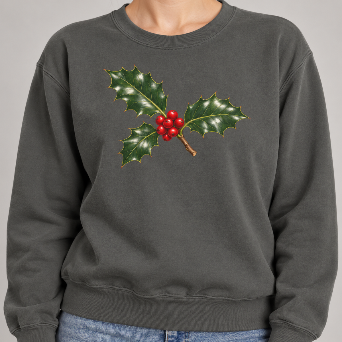Holly sweatshirt in Pepper worn, holly sprig print