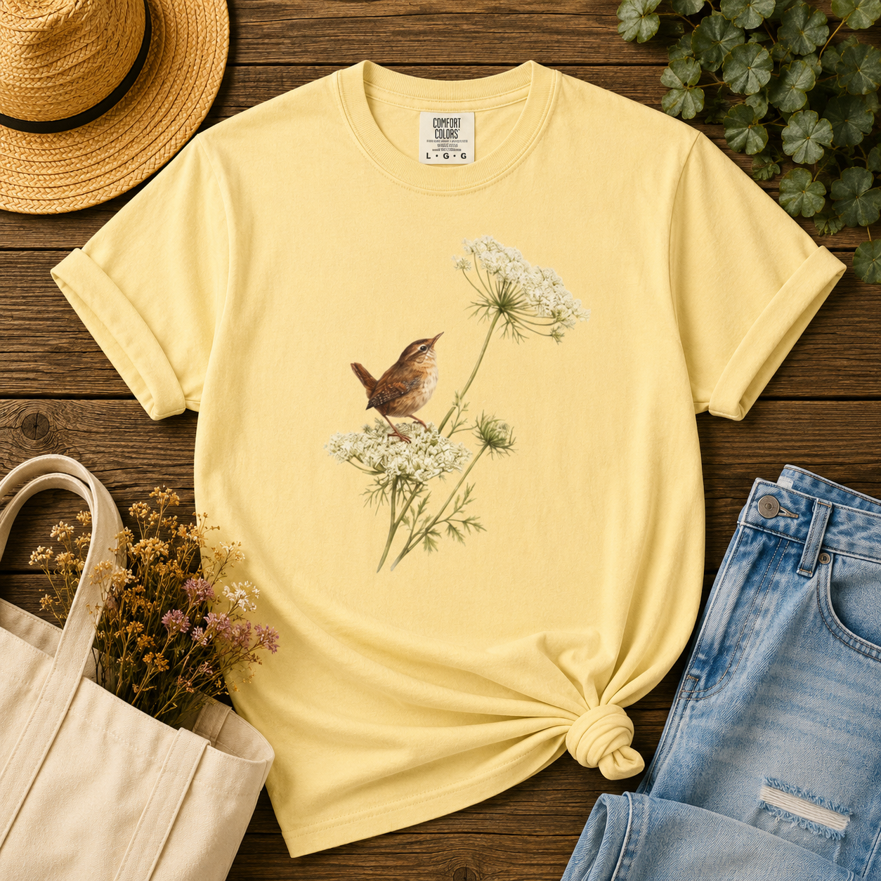 Wren on Queen Anne's Lace Tee