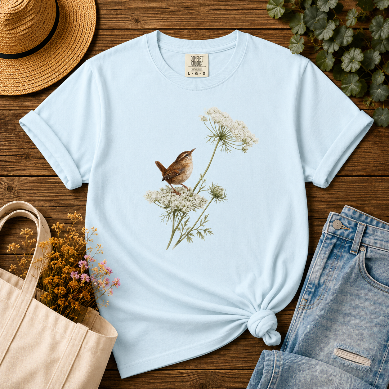 Wren on Queen Anne's Lace Tee