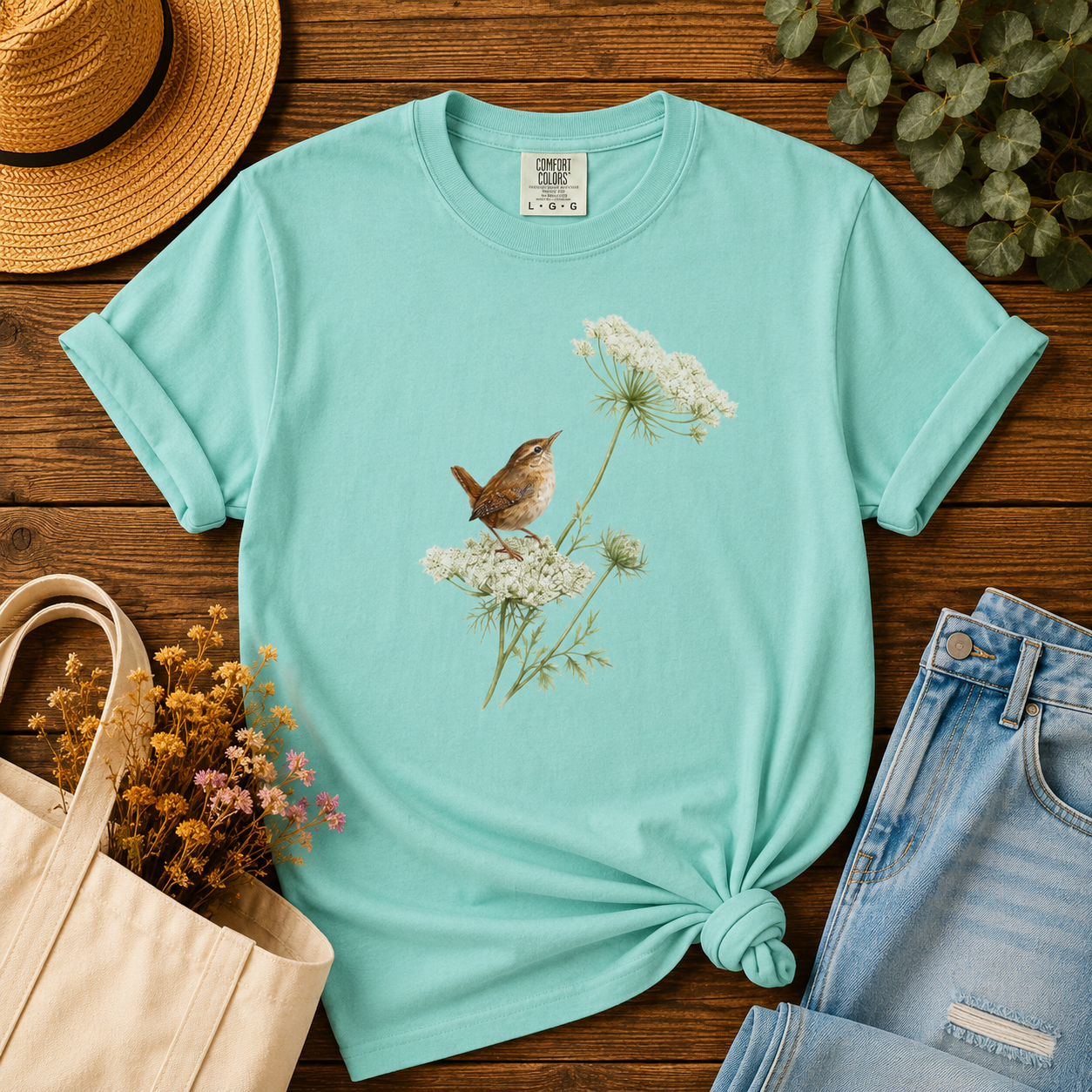 Wren on Queen Anne's Lace Tee